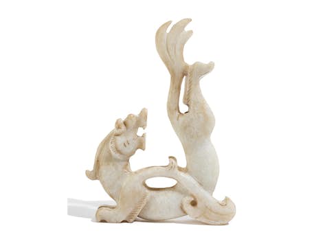 Chinesische Drachenfigur in weißer Jade